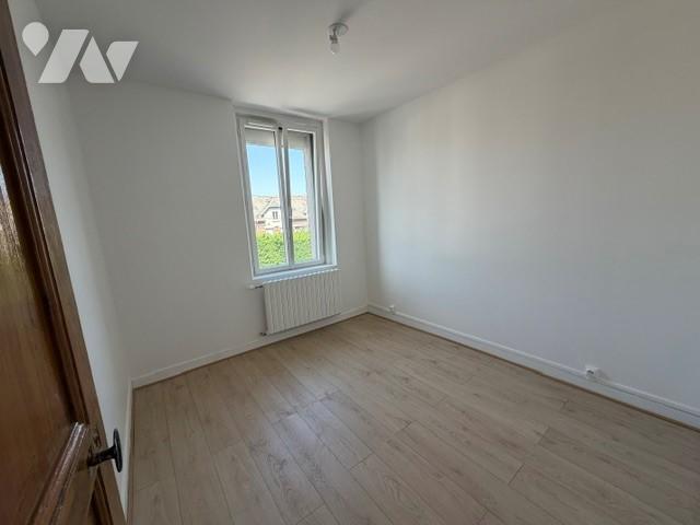 Appartement à louer à Tergnier, Hauts de France, €
