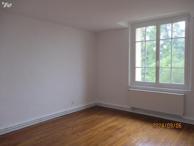 Appartement à louer à Vouziers, Grand Est, €