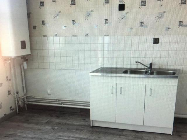 Appartement à louer à Valognes, Normandie, €