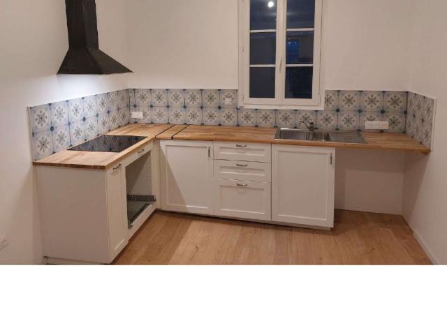 Appartement à louer à Yerville, Normandie, €