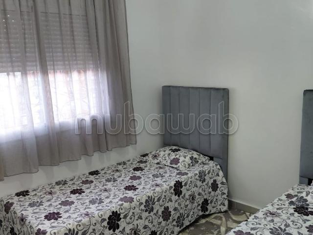 Appartement à louer dans le quartier de Golf. 3 pièces confortables. Meublé