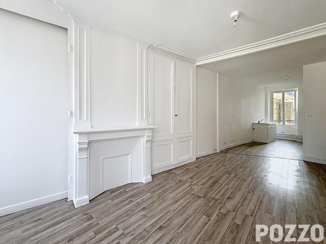 APPARTEMENT A LOUER DE TYPE F2 EN CENTRE VILLE DE CHERBOURG EN COTENTIN