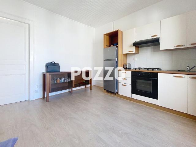 APPARTEMENT A LOUER DE TYPE F2 MEUBLE SUR CHERBOURG QUARTIER PASTEUR