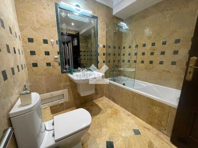 Appartement à Louer de 181.0 m² à Casablanca, Plateau