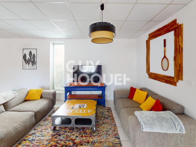 Appartement à louer de 3 pièces de 100 m²