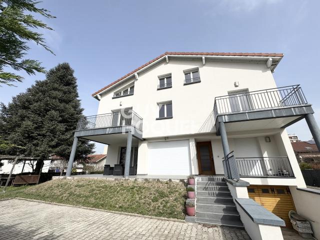 APPARTEMENT À LOUER DE 4 PIÈCES DE 87,83 M²