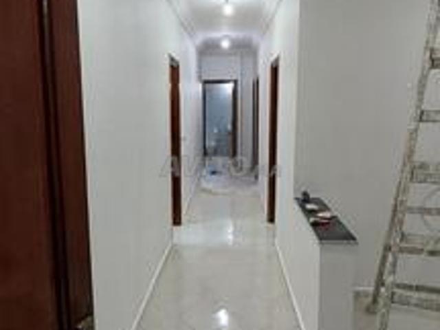 Appartement à louer deux chambres salon