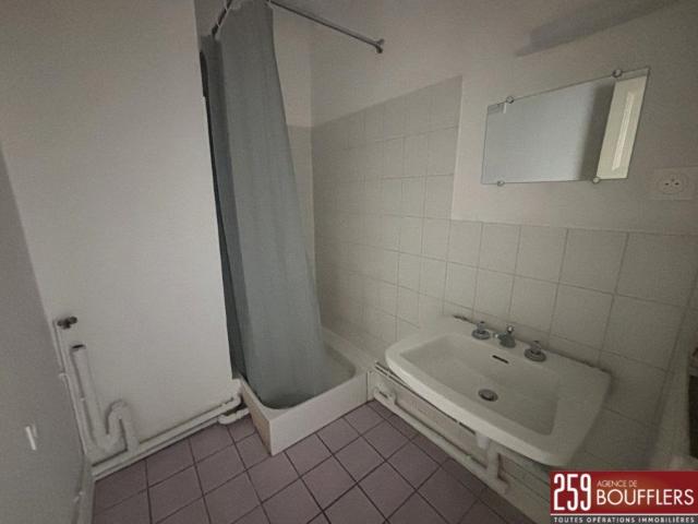 Appartement à louer F2 à Nancy