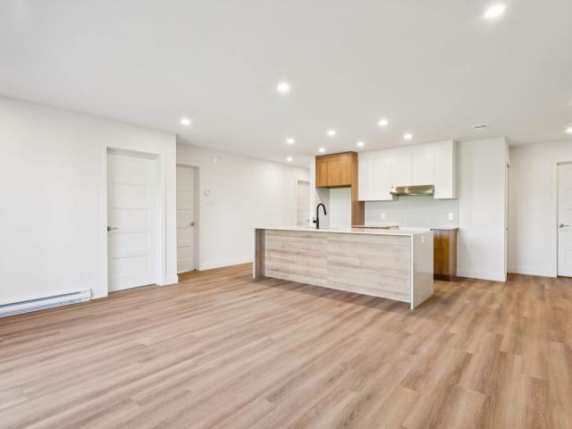 Appartement à Louer Huntingdon, Huntingdon 8 photos | Logis Québec