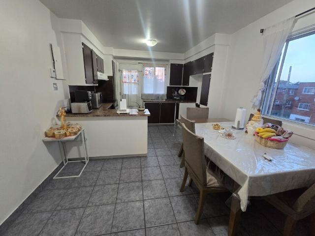 Appartement à Louer P.E. LAMARCHE, Saint Léonard Montréal 8 photos | Logis Québec