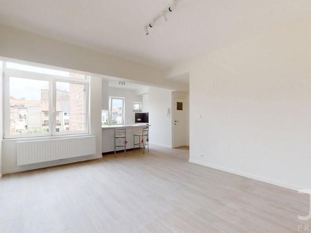 Appartement à louer pour 1150 euro avec 1 chambres à coucher