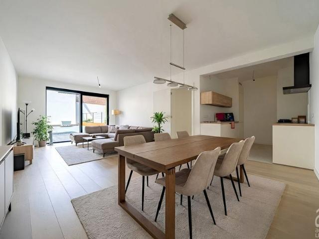 Appartement à louer pour 1100 euro avec 2 chambres à coucher