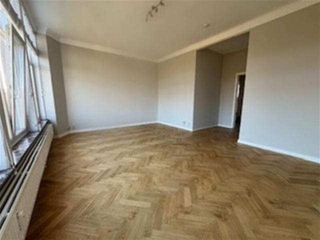 Appartement à louer pour 1200 euro avec 1 chambres à coucher