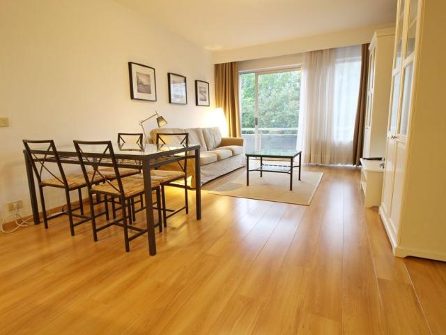 Appartement à louer pour 1200 euro avec 1 chambres à coucher