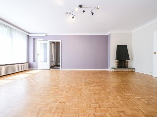 Appartement à louer pour 1500 euro avec 3 chambres à coucher