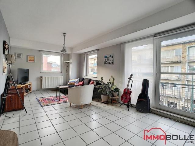 Appartement à louer pour 1500 euro avec 3 chambres à coucher