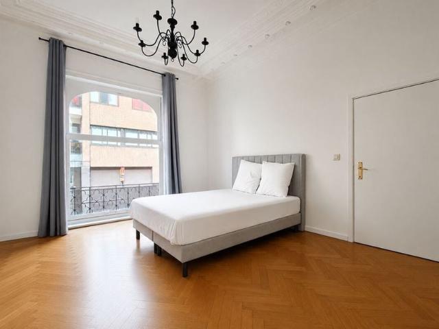 Appartement à louer pour 1600 euro avec 1 chambres à coucher