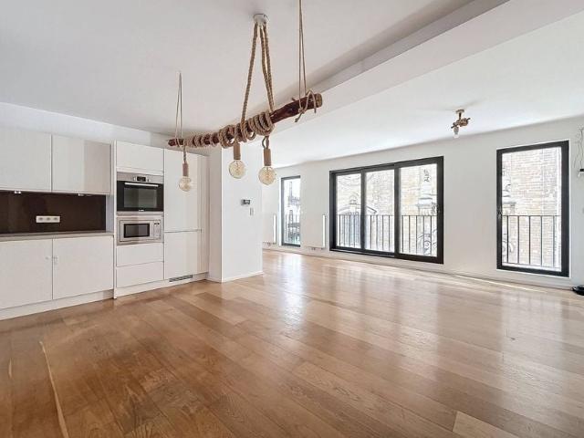 Appartement à louer pour 1600 euro avec 2 chambres à coucher