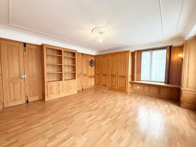 Appartement à louer pour 1600 euro avec 2 chambres à coucher