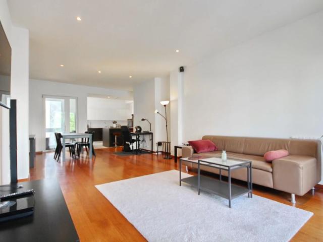 Appartement à louer pour 1700 euro avec 1 chambres à coucher