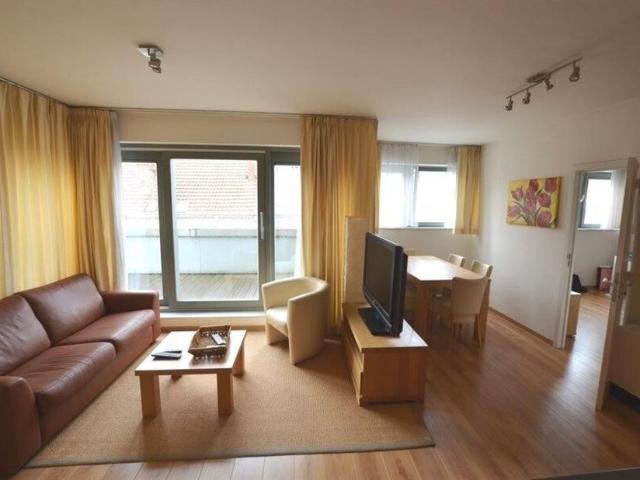 Appartement à louer pour 1900 euro avec 2 chambres à coucher