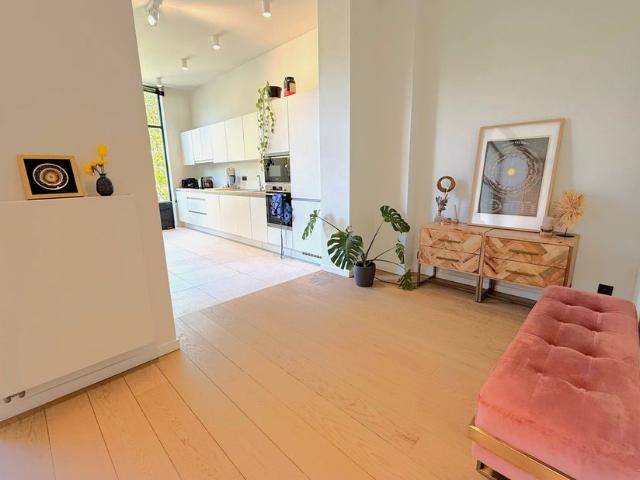Appartement à louer pour 2200 euro avec 2 chambres à coucher