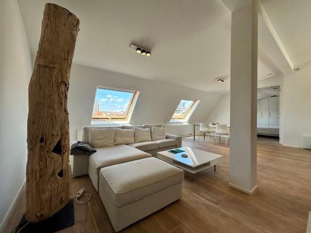 Appartement à louer pour 2450 euro avec 3 chambres à coucher