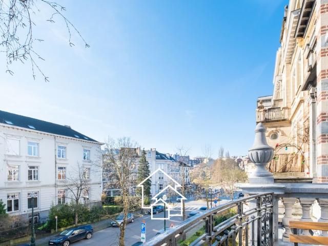 Appartement à louer pour 2500 euro avec 1 chambres à coucher