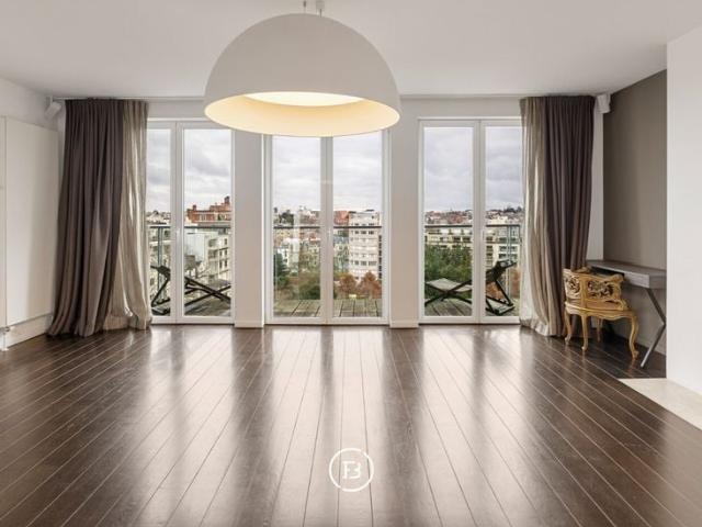 Appartement à louer pour 2700 euro avec 2 chambres à coucher