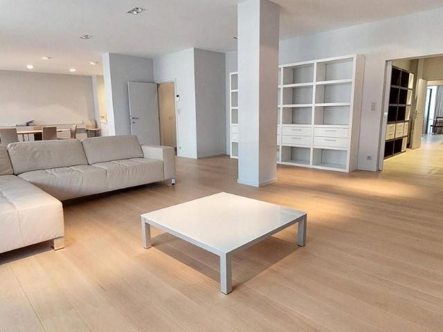 Appartement à louer pour 2950 euro avec 3 chambres à coucher