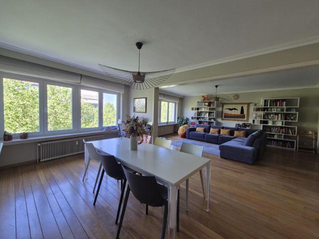 Appartement à louer pour 3200 euro avec 4 chambres à coucher