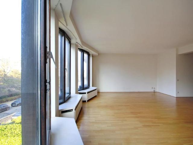 Appartement à louer pour 3500 euro avec 3 chambres à coucher