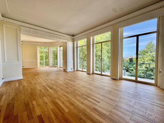 Appartement à louer pour 3500 euro avec 4 chambres à coucher