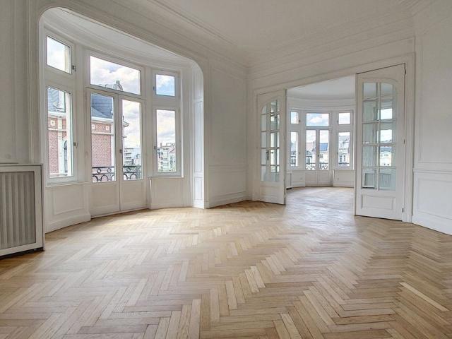 Appartement à louer pour 3850 euro avec 3 chambres à coucher