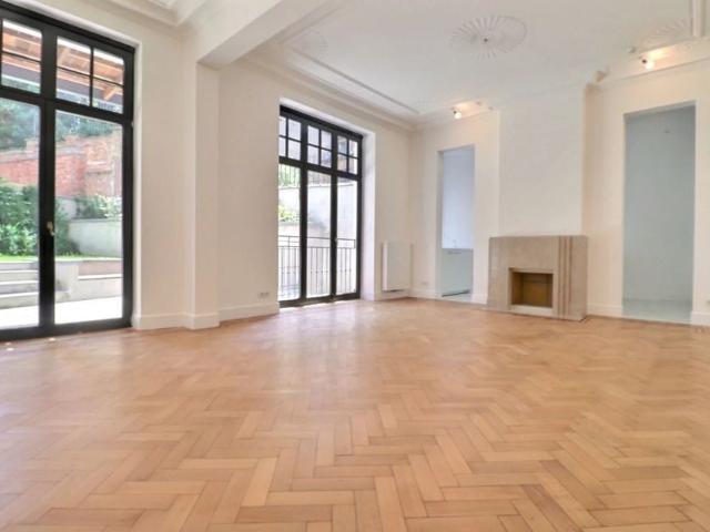 Appartement à louer pour 4750 euro avec 3 chambres à coucher