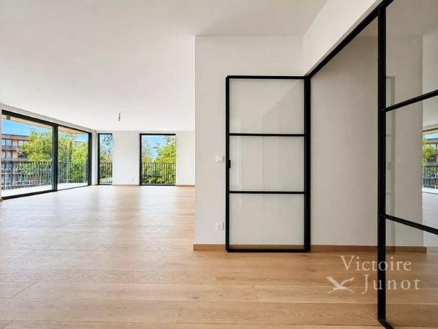 Appartement à louer pour 5350 euro avec 4 chambres à coucher