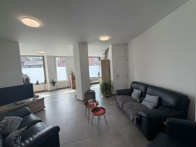 Appartement à louer pour 800 euro avec 2 chambres à coucher