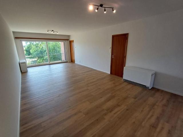 Appartement à louer pour 825 euro avec 2 chambres à coucher