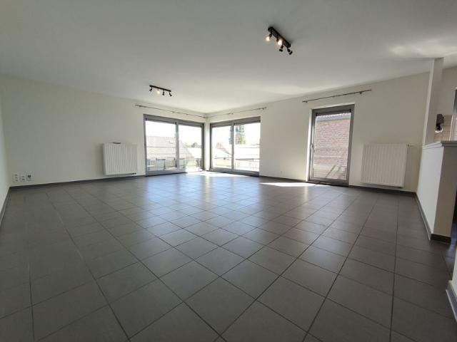 Appartement à louer pour 850 euro avec 2 chambres à coucher