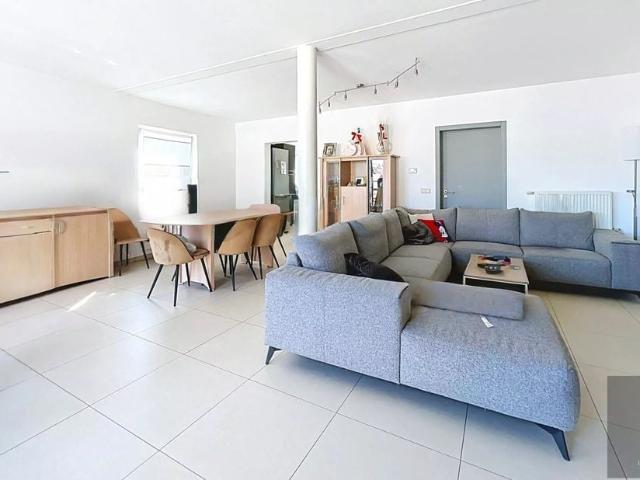 Appartement à louer pour 850 euro avec 2 chambres à coucher