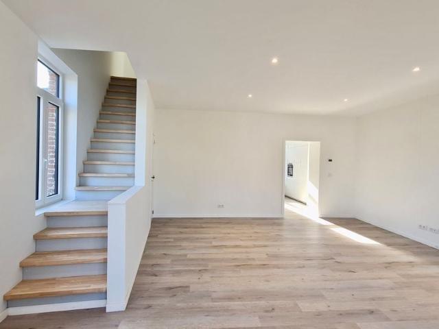 Appartement à louer pour 900 euro avec 3 chambres à coucher