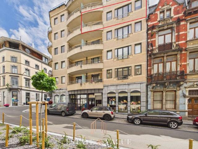 Appartement à louer pour 985 euro avec 3 chambres à coucher