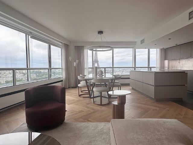 Appartement à louer quai de Grenelle, Paris 15ème