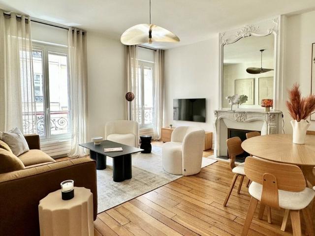 Appartement à louer rue Amelot, Paris 11ème