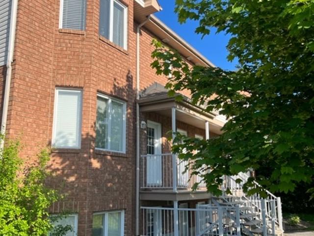 Appartement à Louer Rue de L'astre, Aylmer Gatineau 12 photos | Logis Québec
