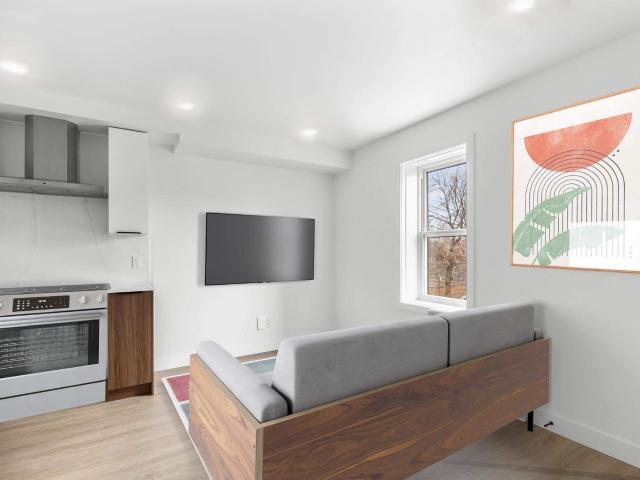 Appartement à Louer Rue de Rouen Montréal H2K 1M6, Ville Marie Centre Ville, Vieux Montréal 5 photos | Logis Québec