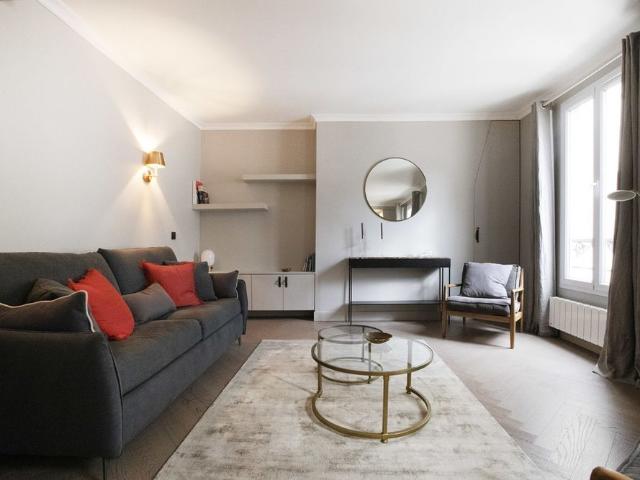 Appartement à louer rue Fabert, Paris 7ème