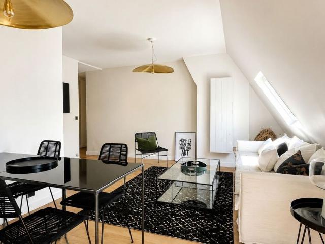 Appartement à louer rue Marbeuf, Paris 8ème