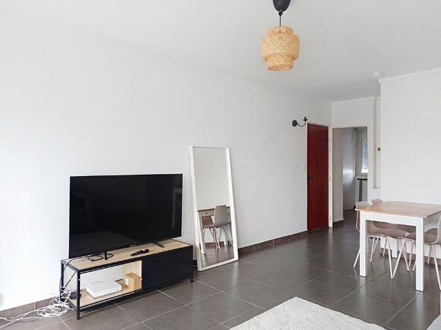 Appartement à louer REIMS RUE DESBUREAUX