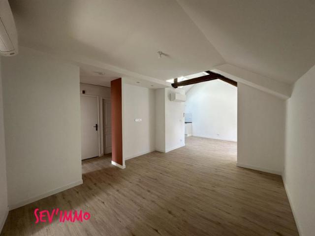 Appartement à louer Saint Germain des Fossés